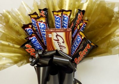 HOW TO MAKE A CANDY BOUQUET