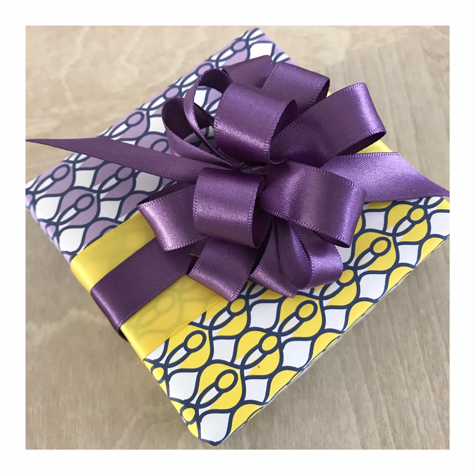 ULTIMATE GUIDE TO GIFT WRAPPING WORKSHOP WITH NEELAM MEETCHA